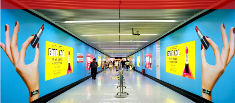 通道品牌墻貼案例