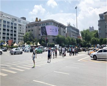 北大街十字東南角-華為榮耀手機(jī)